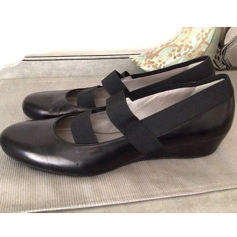 Aquatalia Made In Italy Marvin K Black Dressy Shoes Stretchy Straps (For Women) - Picture 3 of 5